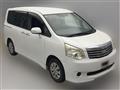 2013 Toyota Noah
