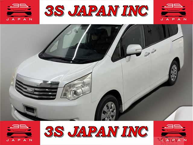 2013 Toyota Noah