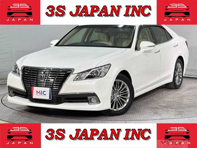 2013 Toyota Crown Royal Series