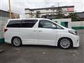 2013 Toyota Alphard