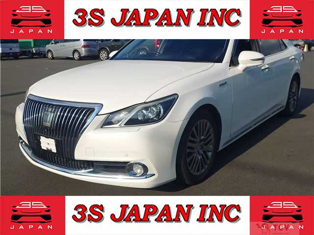 2013 Toyota Crown Majesta