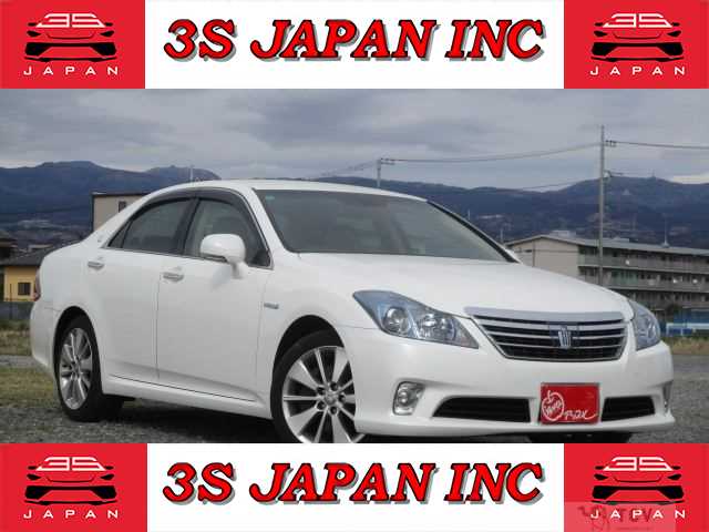 2011 Toyota Crown Hybrid