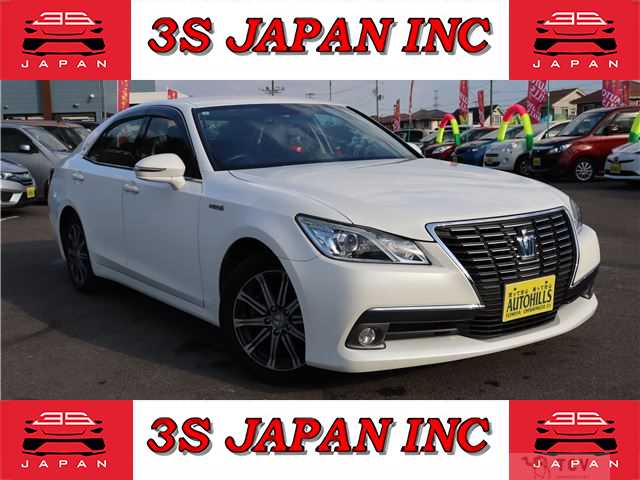 2014 Toyota Crown Hybrid