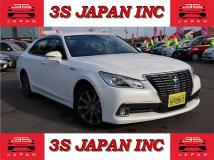 2014 Toyota Crown Hybrid