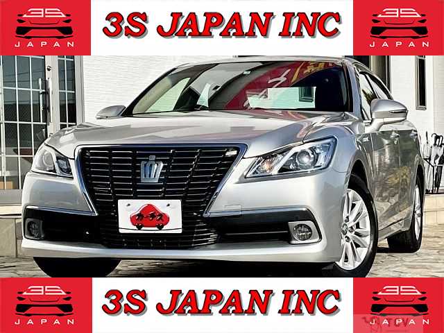 2013 Toyota Crown Hybrid