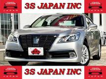 2013 Toyota Crown Hybrid