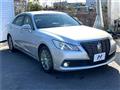 2013 Toyota Crown Hybrid