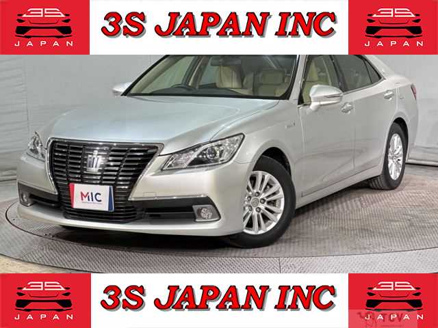 2013 Toyota Crown Royal Series