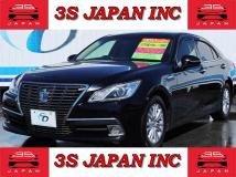 2013 Toyota Crown Royal Series