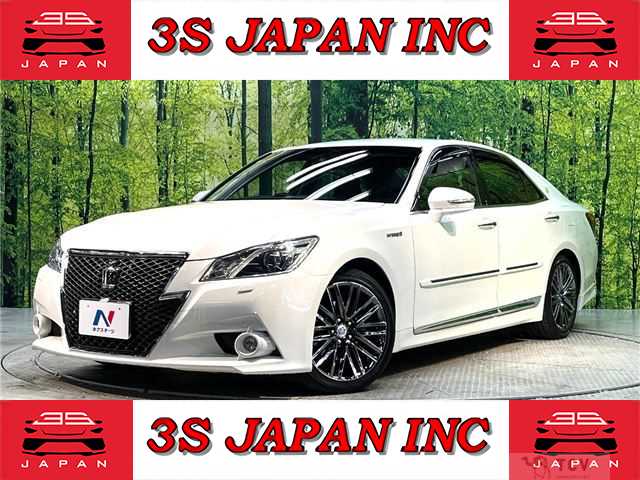 2015 Toyota Crown Hybrid