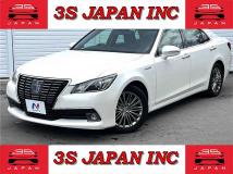 2015 Toyota Crown Hybrid