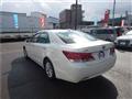 2013 Toyota Crown Hybrid