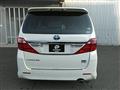 2013 Toyota Alphard