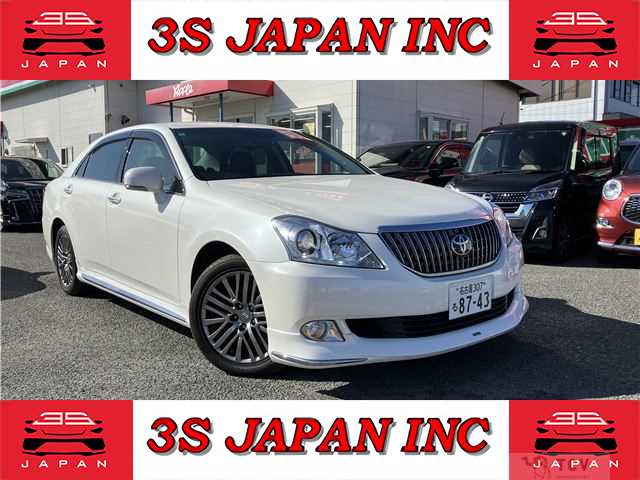2012 Toyota Crown Majesta