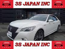 2013 Toyota Crown Hybrid