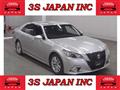 2013 Toyota Crown Hybrid