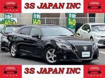 2013 Toyota Crown Hybrid