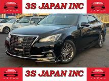 2013 Toyota Crown Hybrid