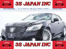 2014 Toyota Crown Hybrid
