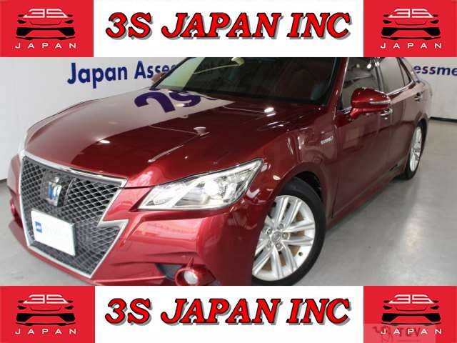 2013 Toyota Crown Hybrid