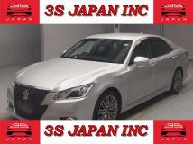 2013 Toyota Crown Hybrid