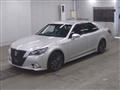 2015 Toyota Crown Hybrid