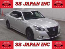 2015 Toyota Crown Hybrid