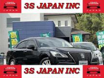 2014 Toyota Crown Hybrid