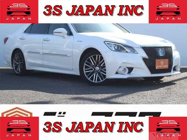 2013 Toyota Crown Hybrid