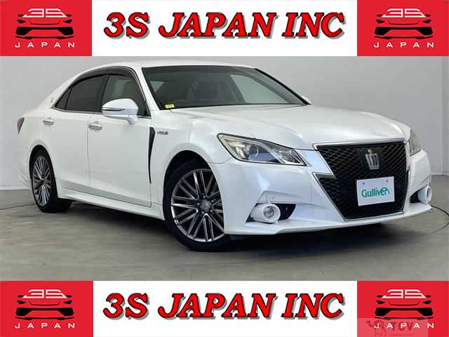 2013 Toyota Crown Hybrid