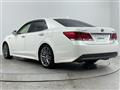 2013 Toyota Crown Hybrid