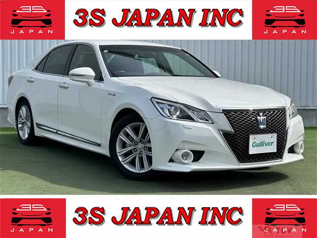 2014 Toyota Crown Hybrid