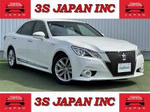 2014 Toyota Crown Hybrid