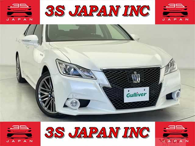 2013 Toyota Crown Hybrid