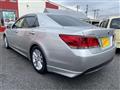 2013 Toyota Crown Hybrid