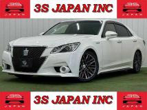 2013 Toyota Crown Hybrid