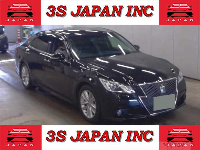 2015 Toyota Crown Hybrid