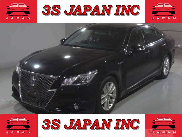 2015 Toyota Crown Hybrid