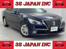 2014 Toyota Crown Hybrid
