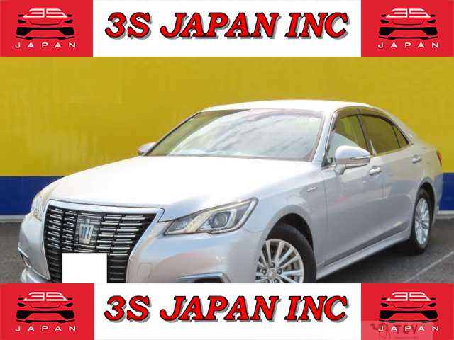 2017 Toyota Crown Hybrid