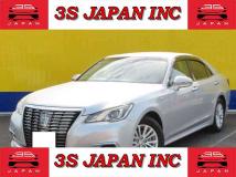 2017 Toyota Crown Hybrid