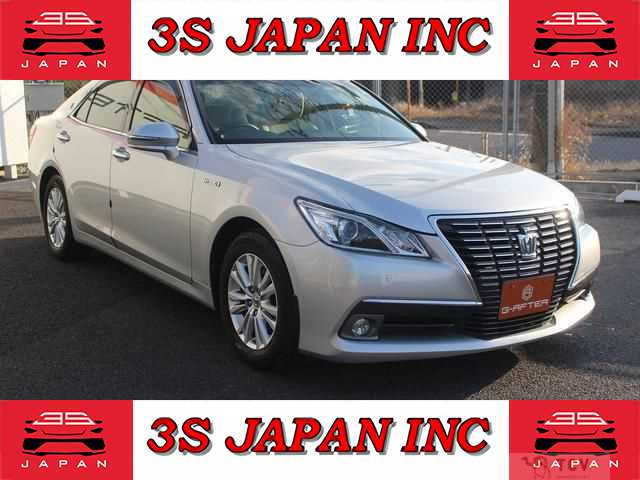 2013 Toyota Crown Hybrid