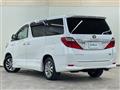 2013 Toyota Alphard