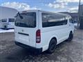 2009 Toyota Hiace Van