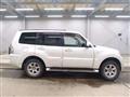 2018 Mitsubishi Pajero