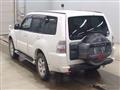 2018 Mitsubishi Pajero