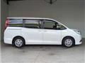 2015 Toyota Noah