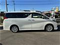 2015 Toyota Alphard