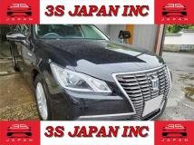 2015 Toyota Crown Hybrid