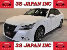 2015 Toyota Crown Hybrid